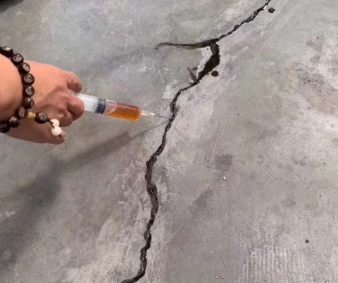 新城镇混凝土裂缝修补技术详解​