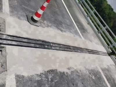 新城镇伸缩缝更换后浇筑材料快速结构修补料速砼的产品特点及施工流程​